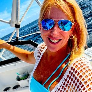 Meet your Posher, Christie